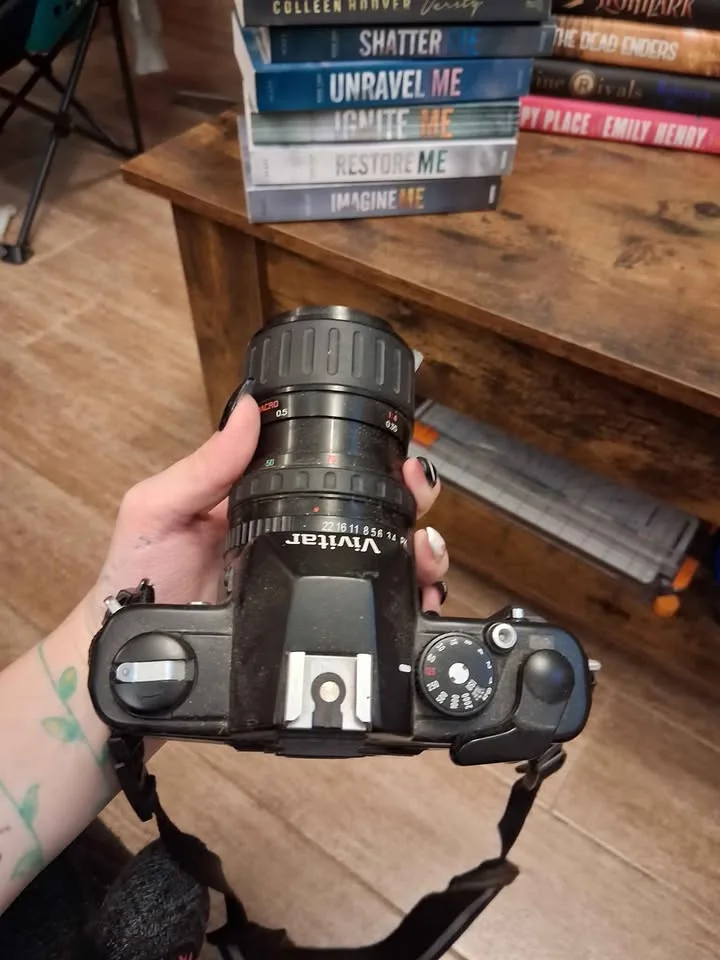 Vivitar V3800N film camera plus film image indicator(4)