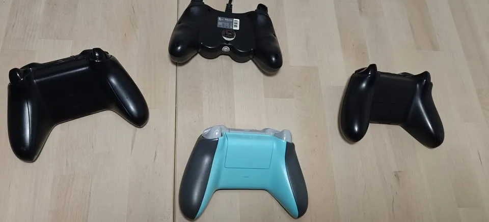 Xbox Controllers – For Parts or Repair – $10 Each / $30 for Lot image indicator(2)