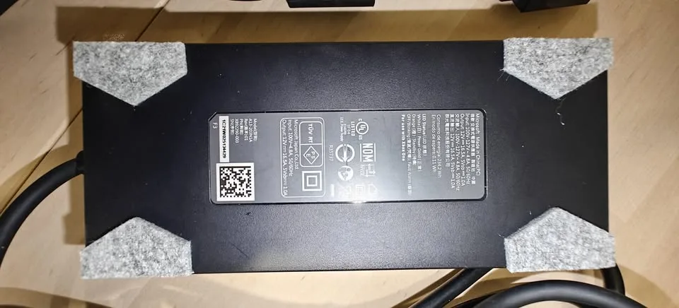 Xbox One (Model 1540) – 500GB – Good Condition image indicator(7)