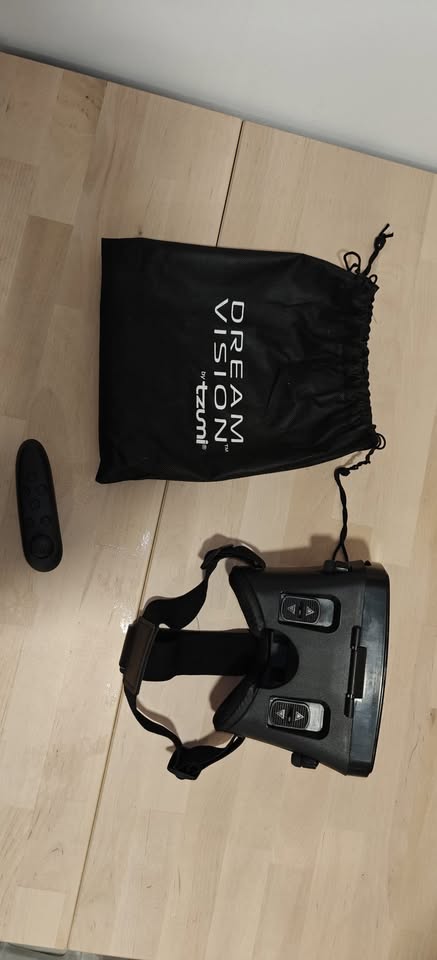 Dream Vision by Tzumi VR Headset – Like New - photo 2
