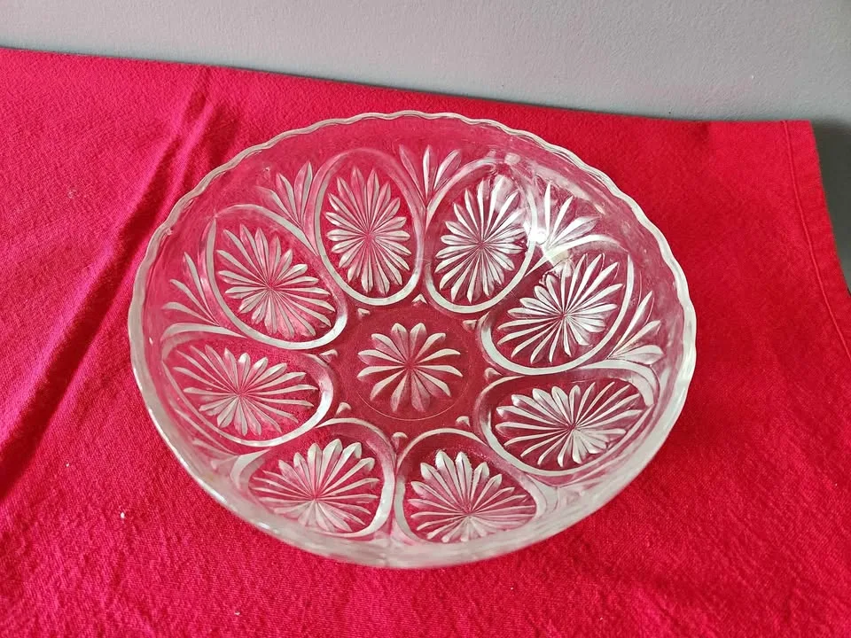 Serving Bowel Crystal