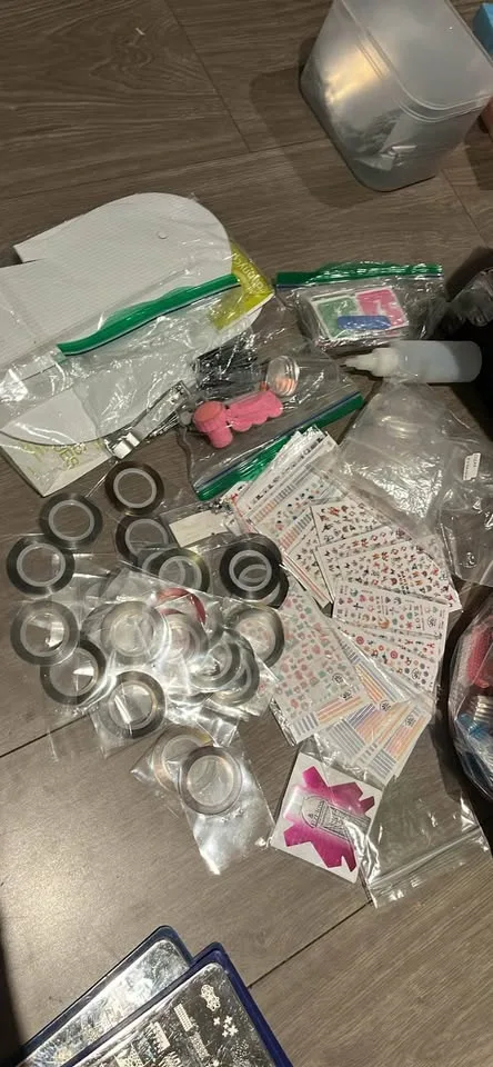 Gel nails supplies image indicator(5)