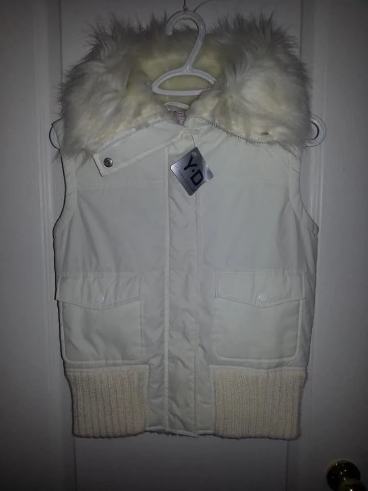 Girls hooded sleeveless vest thumbnail