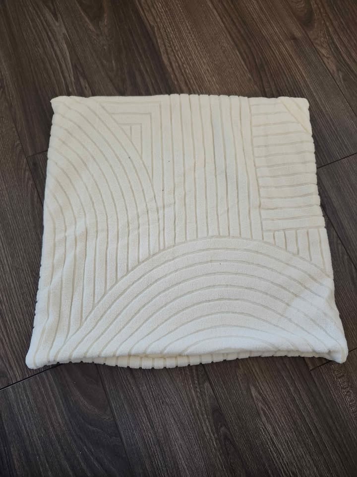 Beige Sofa Cover - photo 2