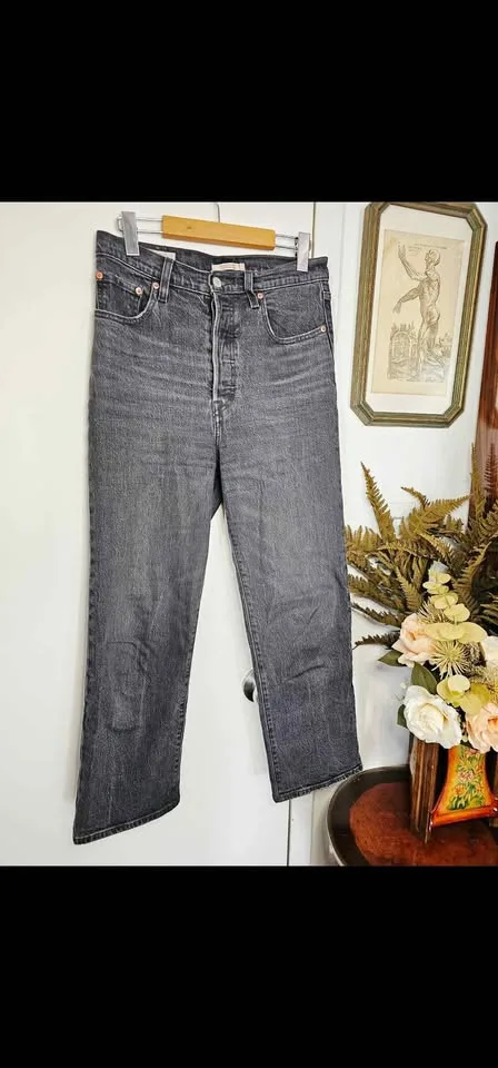 Size 28 Levis Ribcage Straight Ankle Dark Gray Women's Jeans image indicator(2)