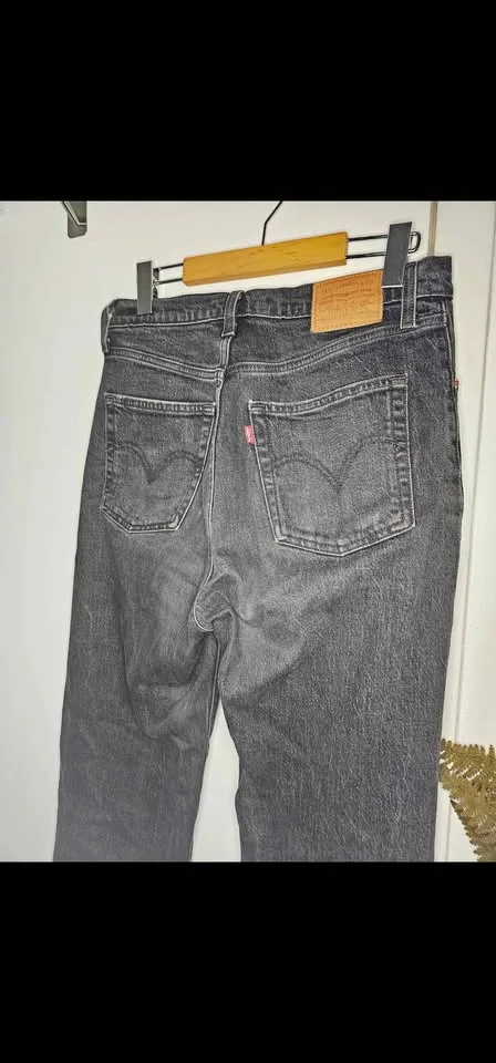 Size 28 Levis Ribcage Straight Ankle Dark Gray Women's Jeans image indicator(6)