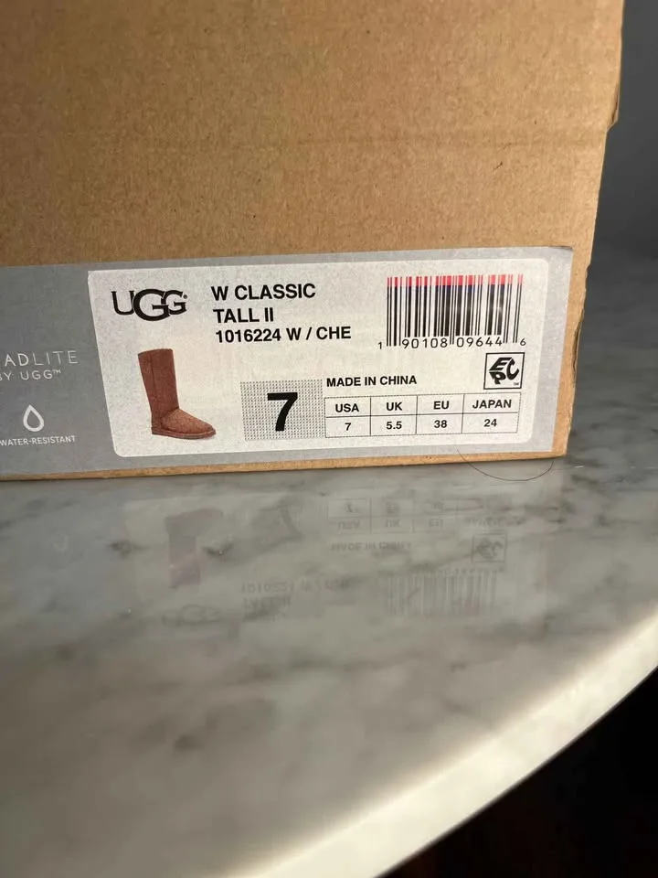 UGG Boots - Tall BRAND NEW image indicator(2)