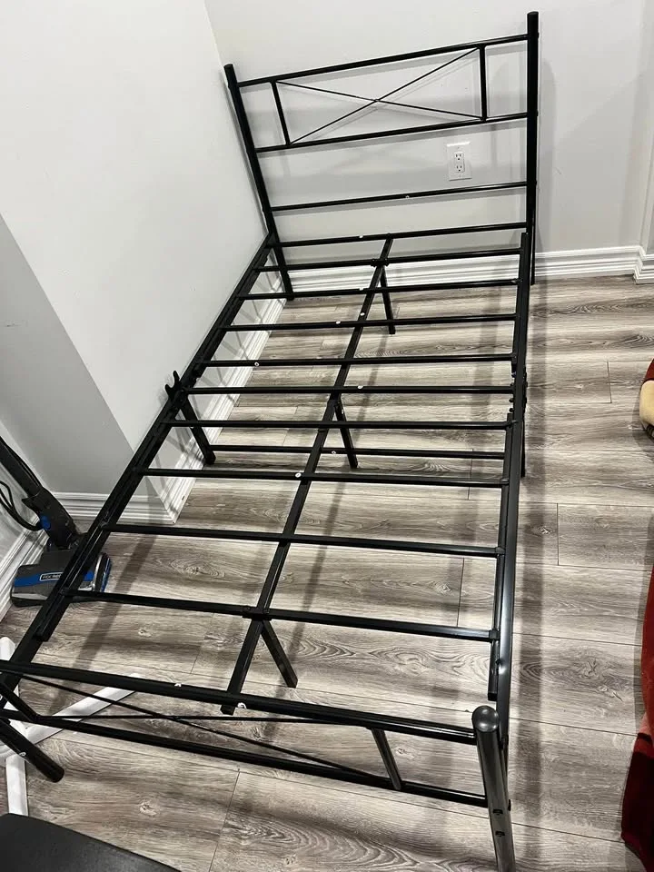 Bed frame with mattress image indicator(2)