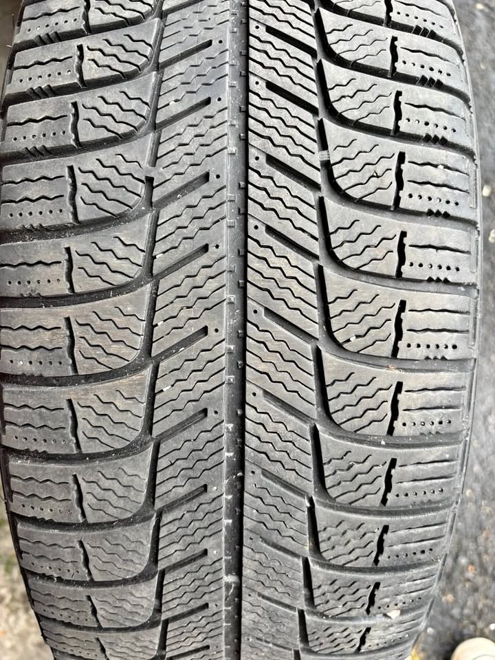 Winter Tires and rims for Sale (215/55R16)