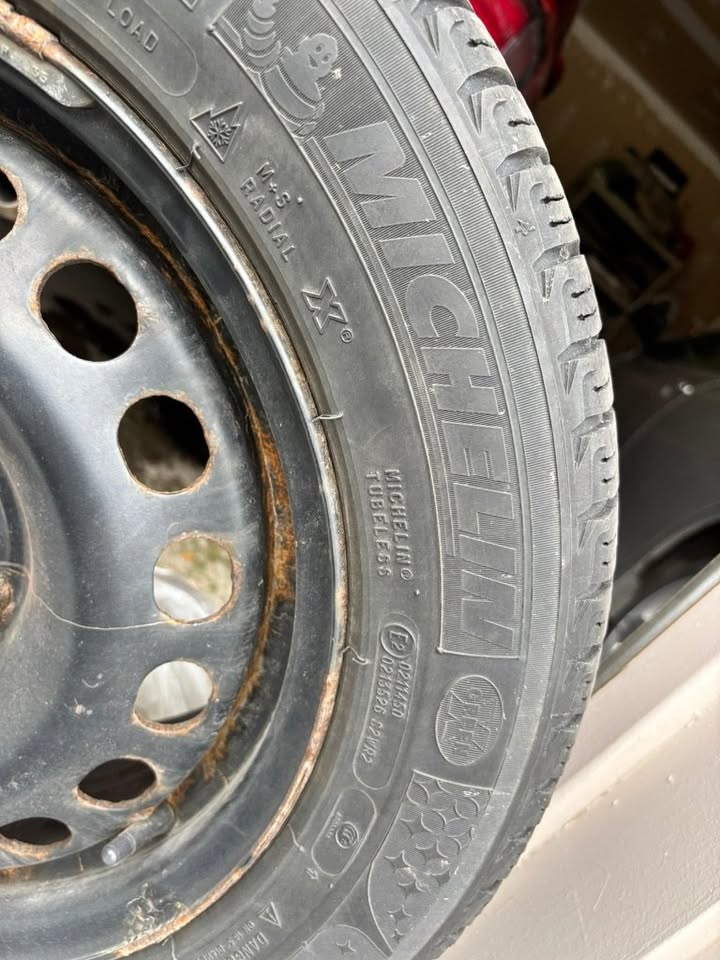 Winter Tires and rims for Sale (215/55R16) - photo 3