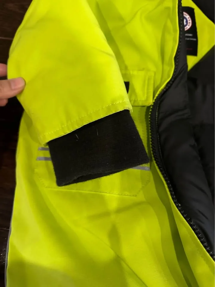 Canada Goose Baby Snowsuit 18-24 months image indicator(3)