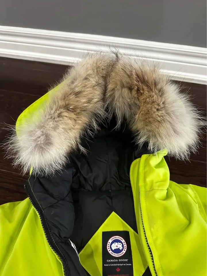 Canada Goose Baby Snowsuit 18-24 months image indicator(7)