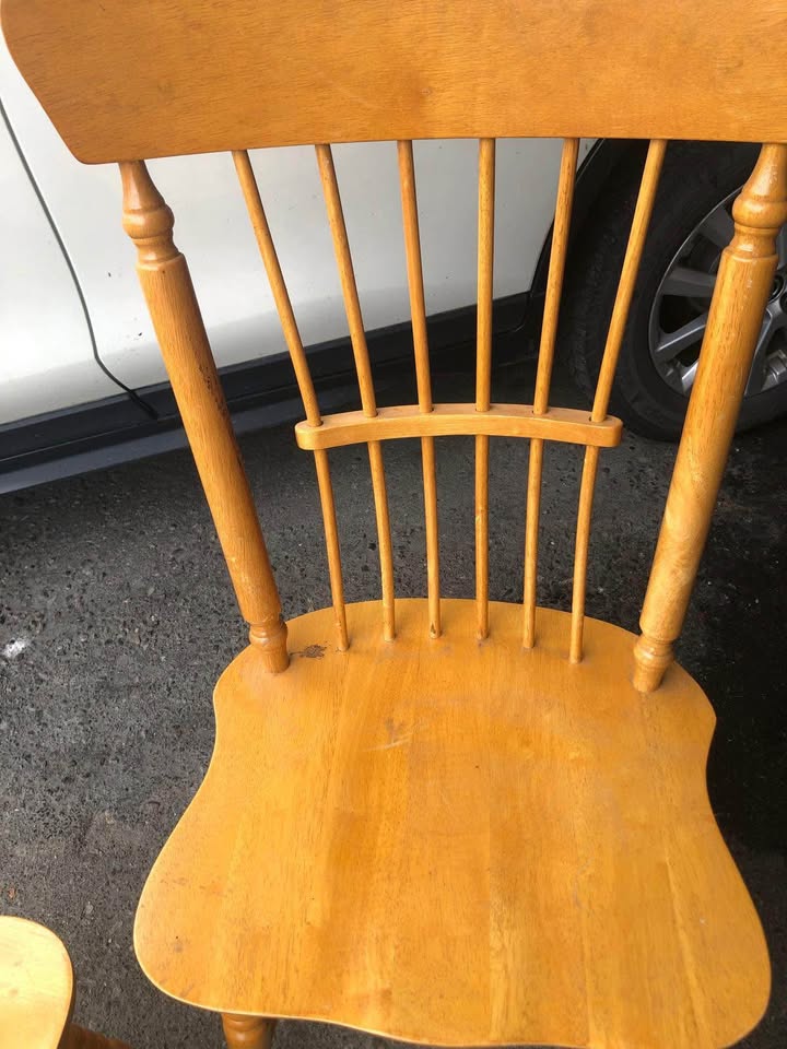 Wooden chairs - photo 2