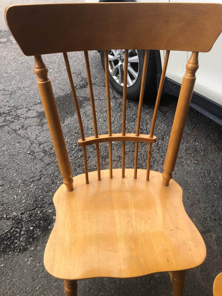Wooden chairs - photo 3