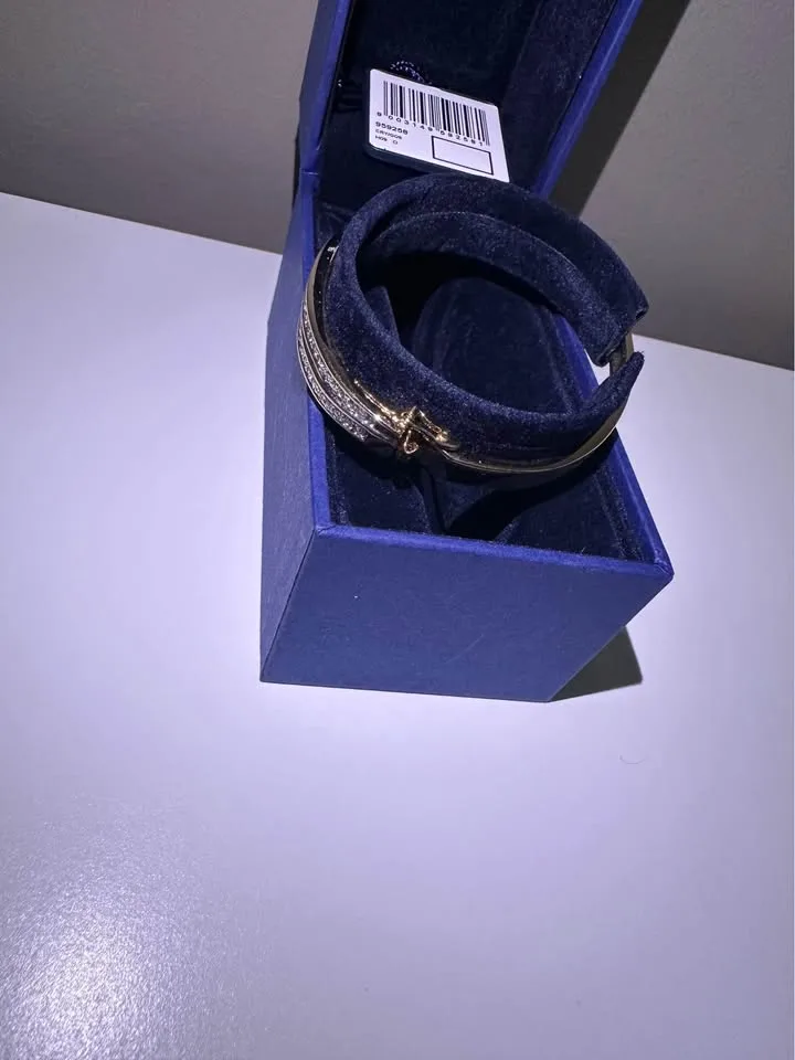 Swarovski & Kate Spade Accessories *MARKHAM* image indicator(3)