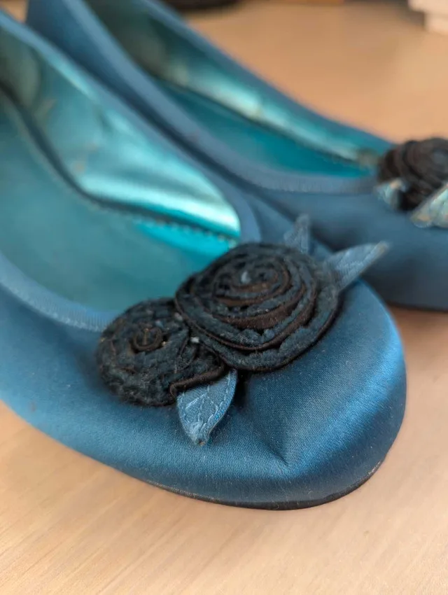 Size 10 Women's Nine West Flats image indicator(2)