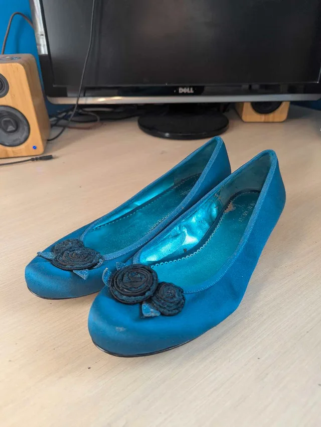 Size 10 Women's Nine West Flats image indicator(3)