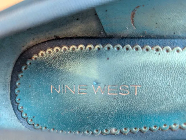 Size 10 Women's Nine West Flats image indicator(5)