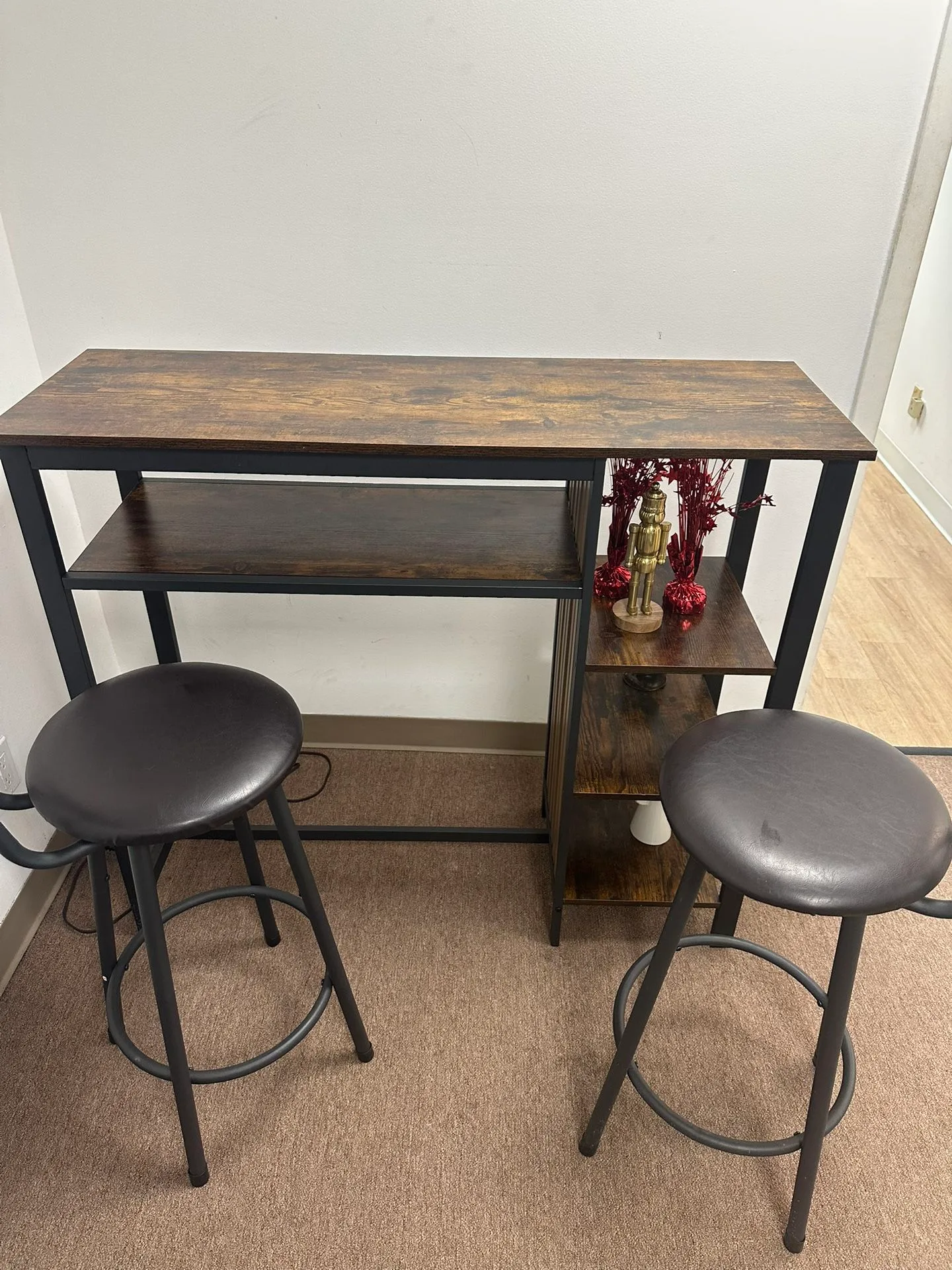 Mesa Alta (high Table) Con Sillas image indicator(2)