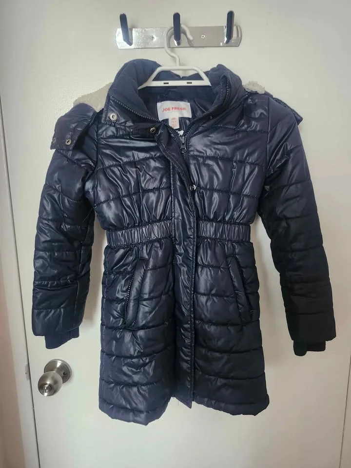 🧥 Joe Fresh Navy Puffer Winter Coat – Kids Size 5/6 🧥 image indicator(5)