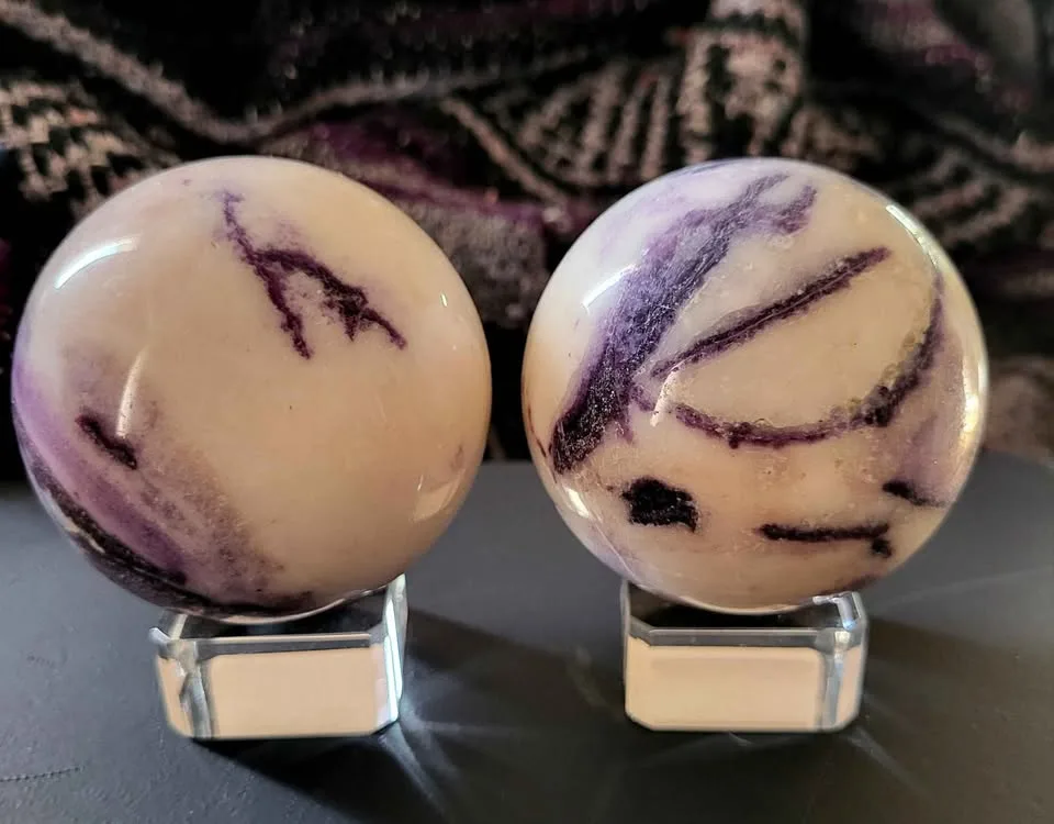 Tiffany Stone Crystal image indicator(2)