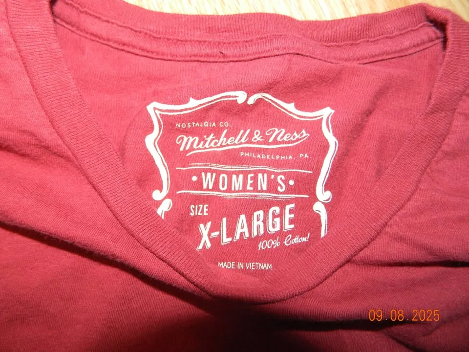 WOMENS MITCHELL AND NESS BLUE JAYS TEE..size XL(fitted)...EUC image indicator(2)