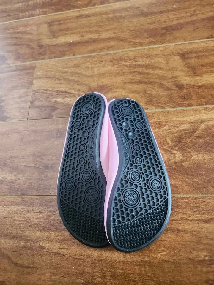 🦄 Pink Unicorn Water Shoes – Girls Size 2/3 🦄 image indicator(2)