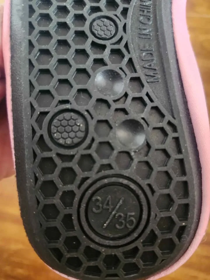 🦄 Pink Unicorn Water Shoes – Girls Size 2/3 🦄 image indicator(3)