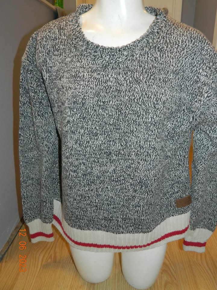 ROOTS WOMENS CABIN CREW SWEATER...SIZE S...EUC - photo 2