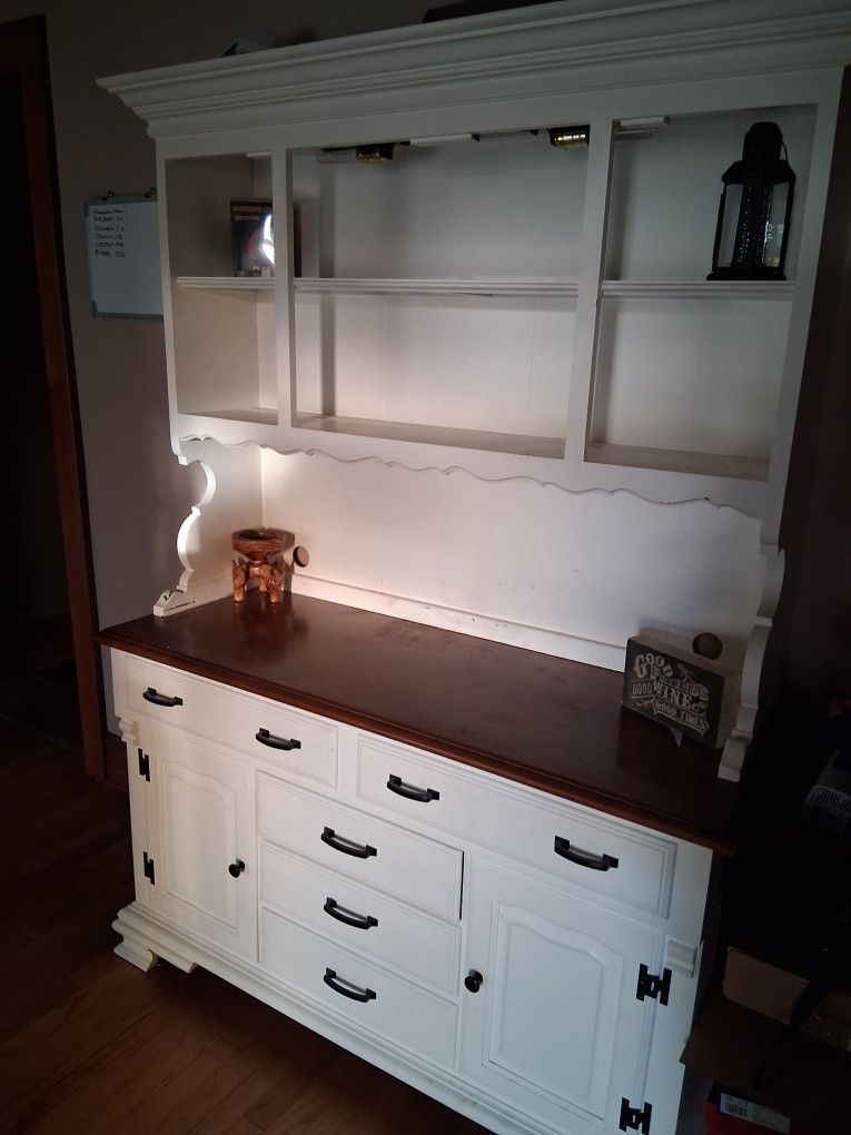 Nice Dining Room Cabinet With Lighting - photo 5