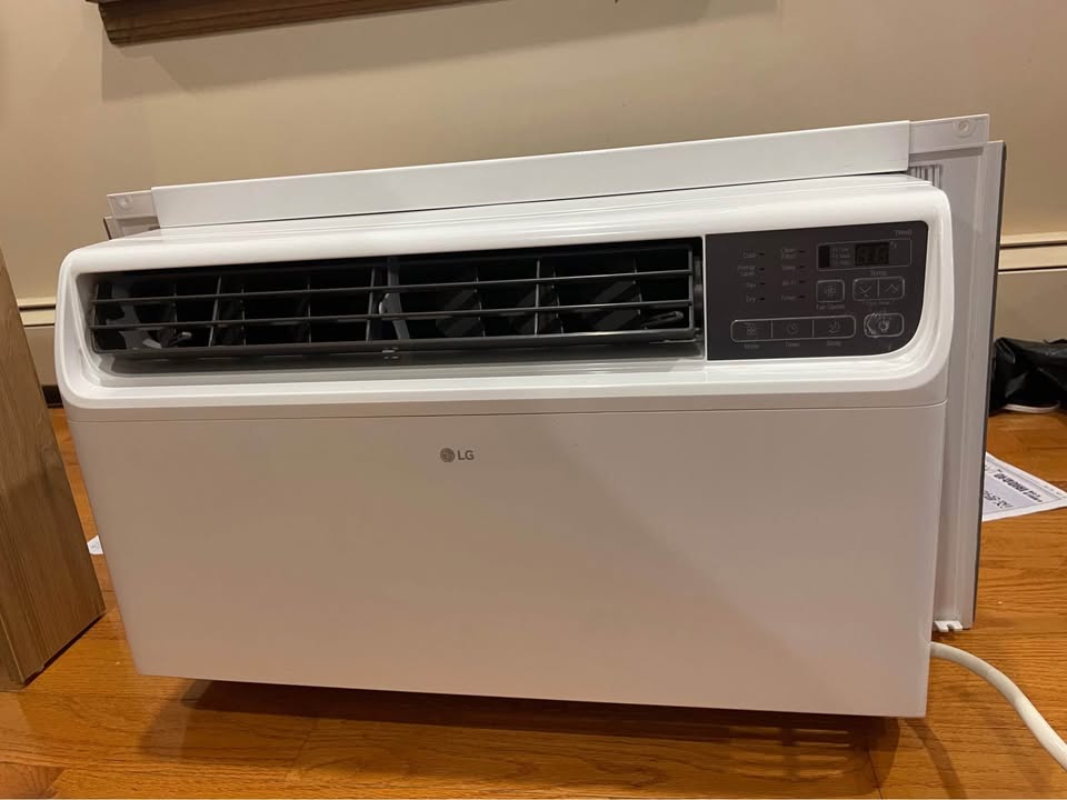 LG Air Conditioner (14,000 Btu) - photo 2