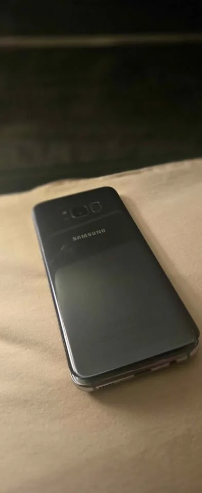 Samsung Galaxy s8 - 64gb - needs new back cover image indicator(5)