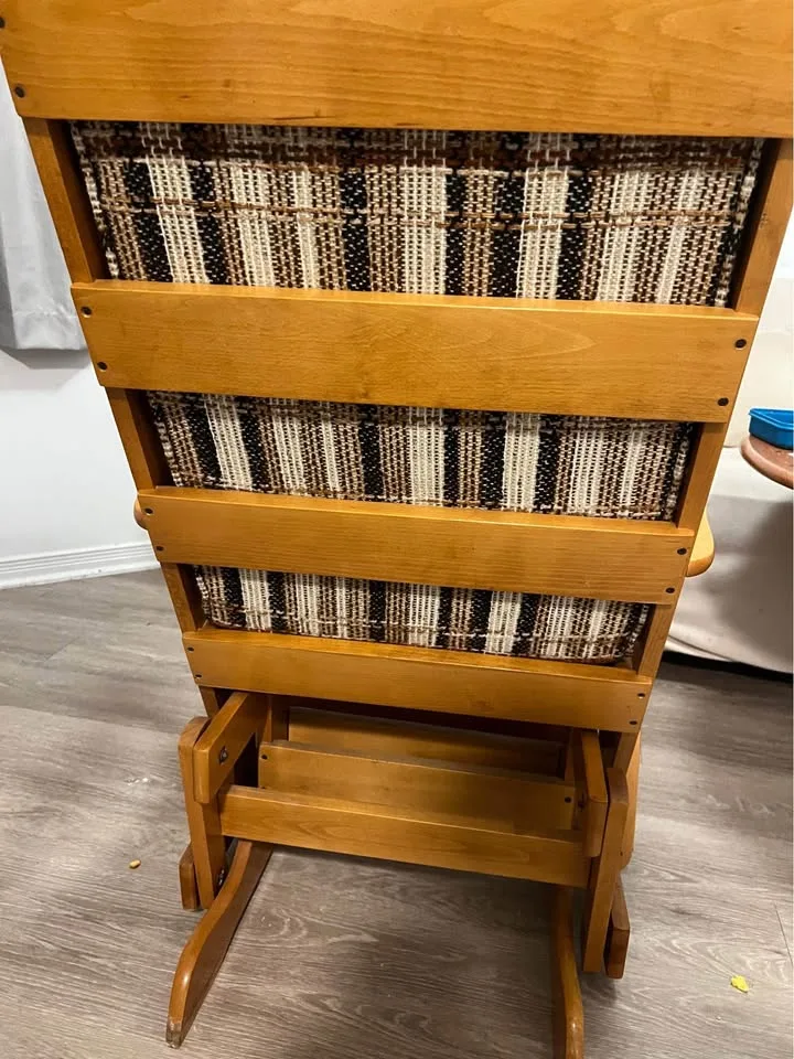 Glider rocking chair image indicator(3)