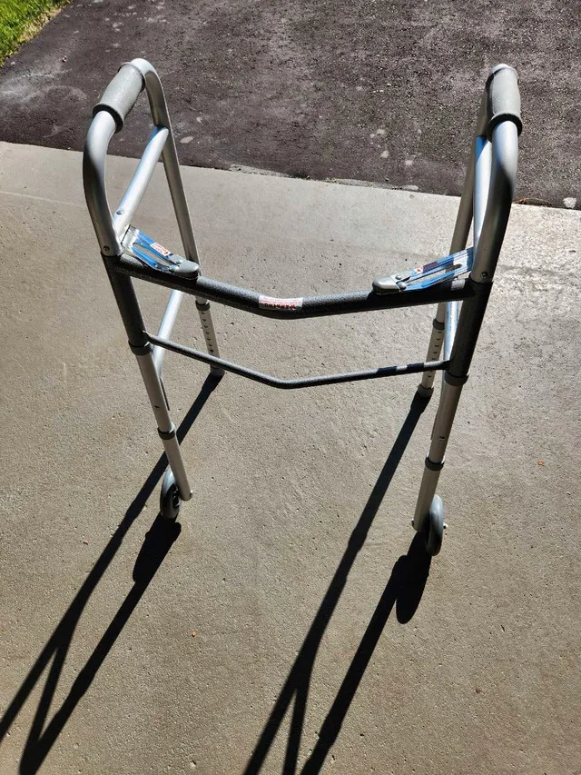 Walker for Seniors image indicator(3)