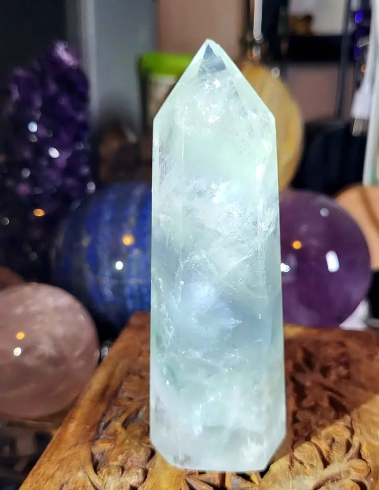 Fluorite Tower Ice Blue image indicator(3)