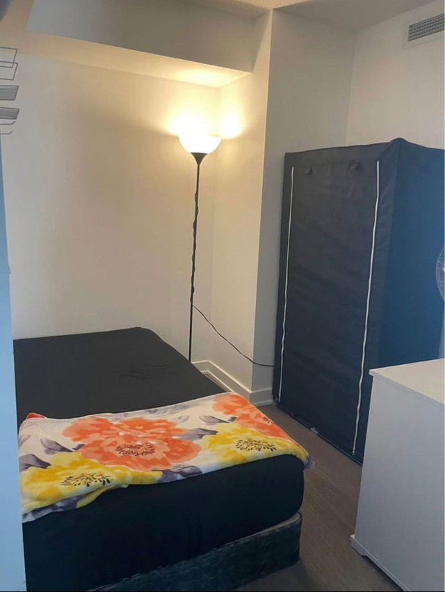 Furnished Private Den for Rent | Ready to move in - photo 2