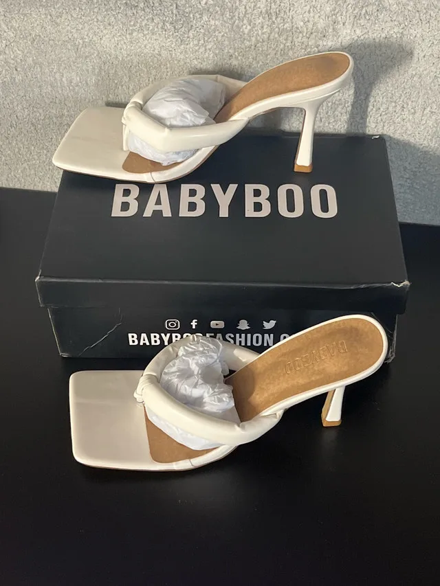 Babyboo White Heels-Size 6 thumbnail