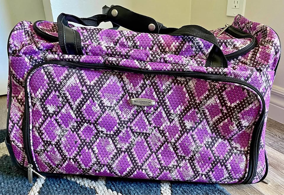 Millennium rolling travel bag