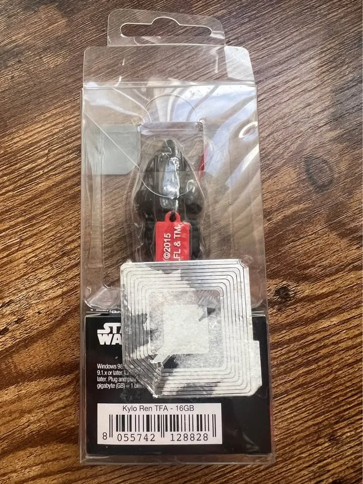 Giftable! 16GB Star Wars TFA Kylo Ren USB Flash Drive image indicator(7)