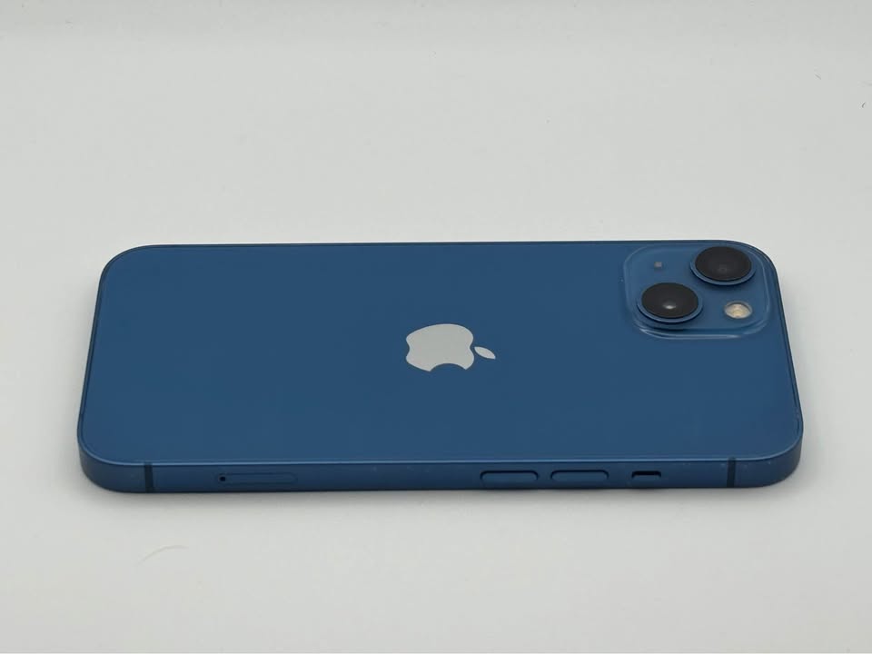 iPhone 13 128gb blue color-unlocked - photo 2