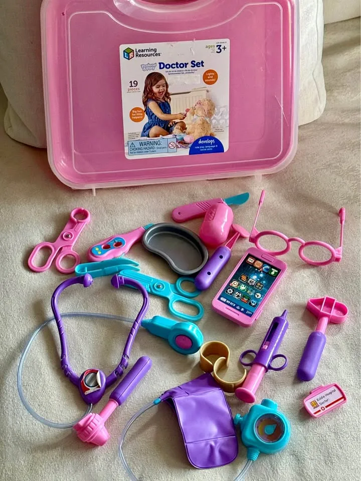 Doctor Playset – "Pretend & Play" Kit (Pink) thumbnail