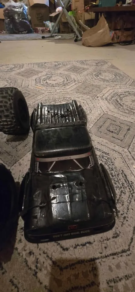 Arrma outcast EXB 6s image indicator(5)