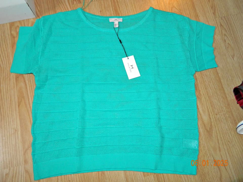 WOMENS NWT HALSTON KNIT SHORT SLEEVE size XL