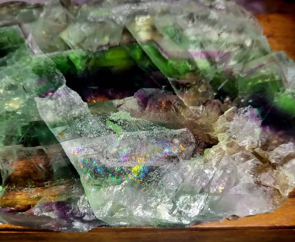 Rainbow Fluorite Crystal image indicator(2)