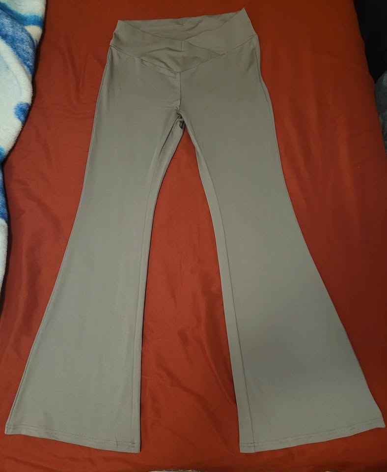NEW Grey Flare Pants - Size M Petite - photo 3