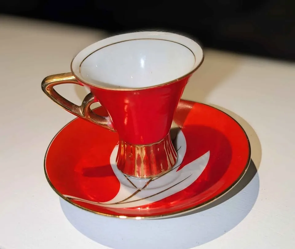 Vintage 1950s Red & Gold Japanese Demitasse Cup image indicator(9)