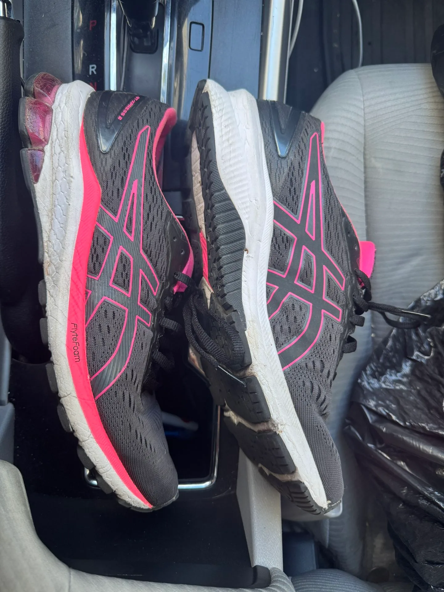 ASICS Pink gel women’s 10.5 image indicator(3)