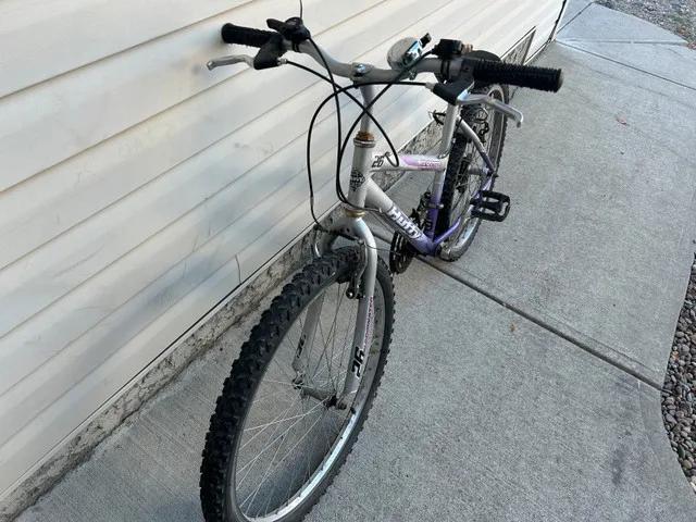 Huffy Blackwater 26-inch 15-Speed Mountain Bike image indicator(2)