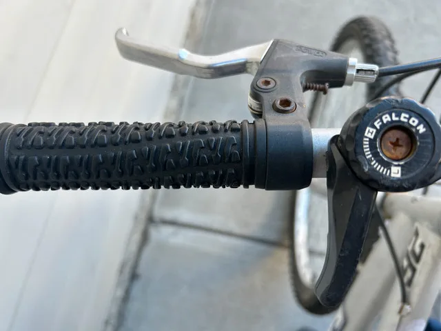 Huffy Blackwater 26-inch 15-Speed Mountain Bike image indicator(5)