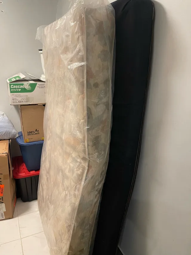 Spring Mattress single bed It can be folded into 2 image indicator(2)